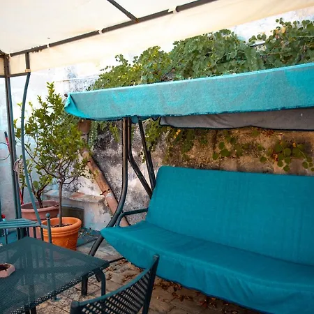 Donna Lina Bed & Breakfast 4*
