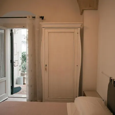 Donna Lina Couette-café Matera