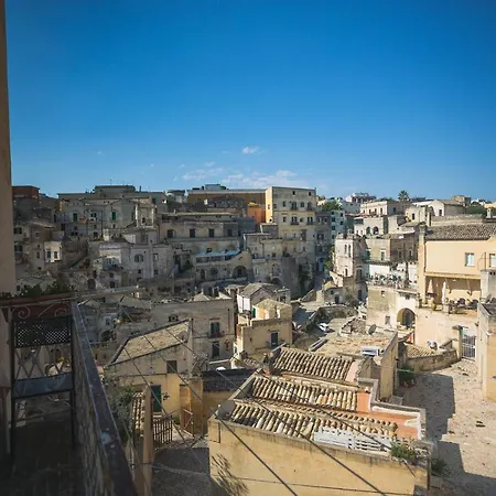 Donna Lina Bed & Breakfast 4*