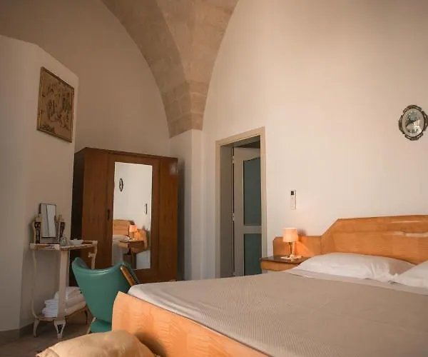 Donna Lina Bed & Breakfast 4*